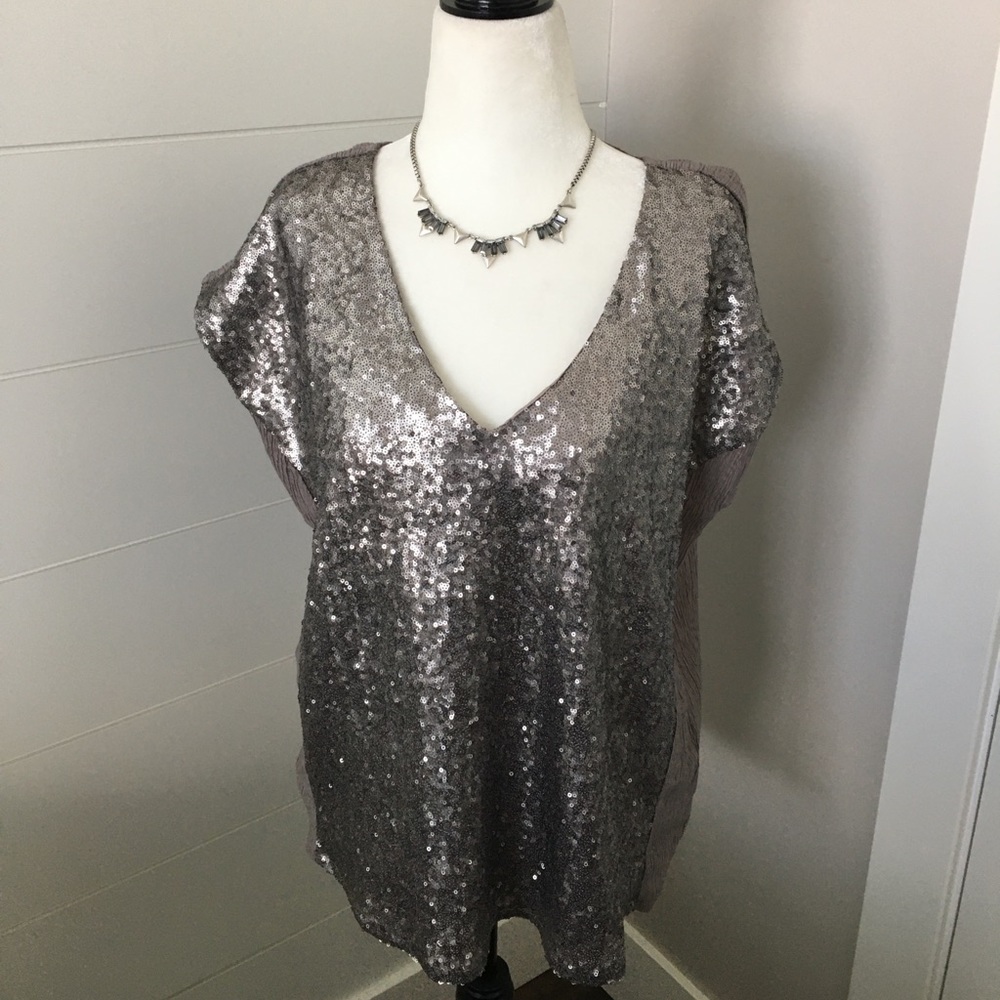 Stella & Dot Renegade Metallic Sequin Large NWT